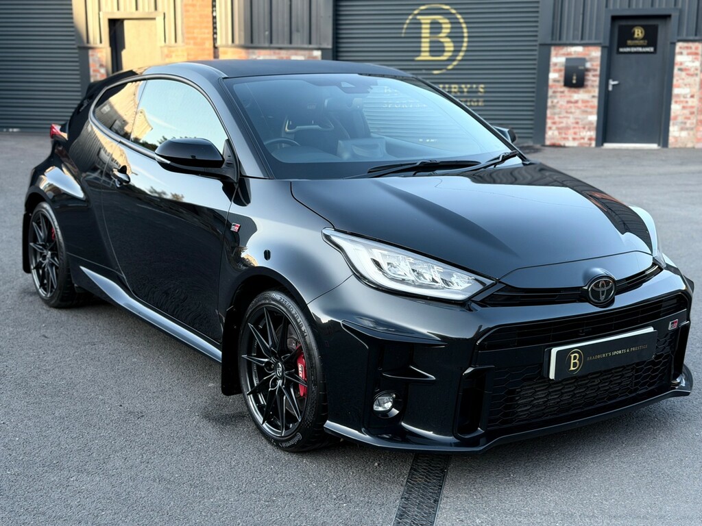 Toyota Yaris 1.6 T Gr Circuit Black #5