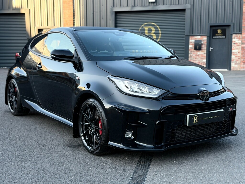 Toyota Yaris 1.6 T Gr Circuit Black