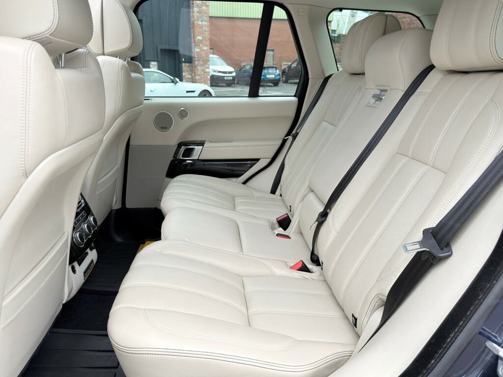 Land Rover Range Rover 4.4 Sdv8 339 Bhp Grey #65
