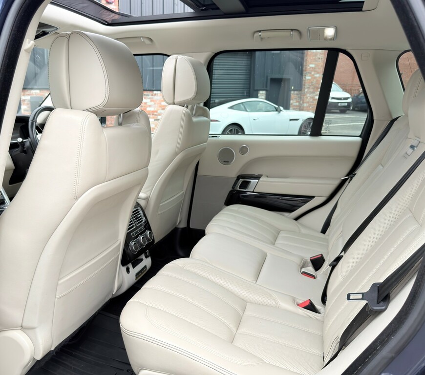 Land Rover Range Rover 4.4 Sdv8 339 Bhp Grey #63