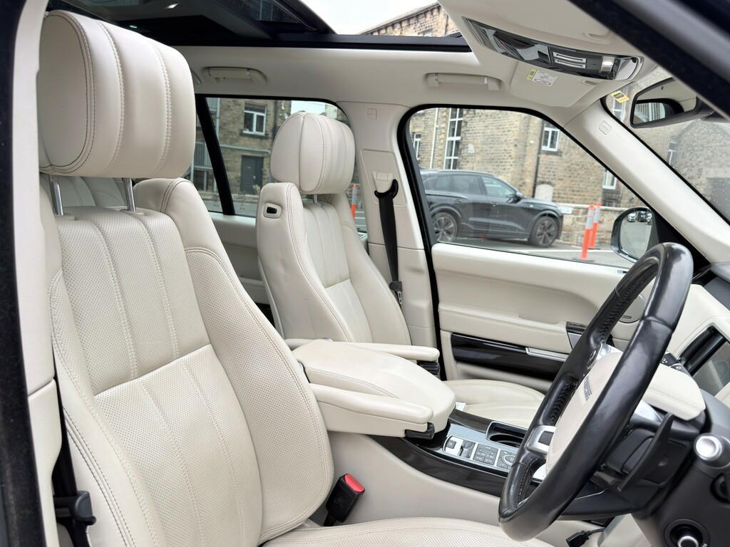 Land Rover Range Rover 4.4 Sdv8 339 Bhp Grey #70