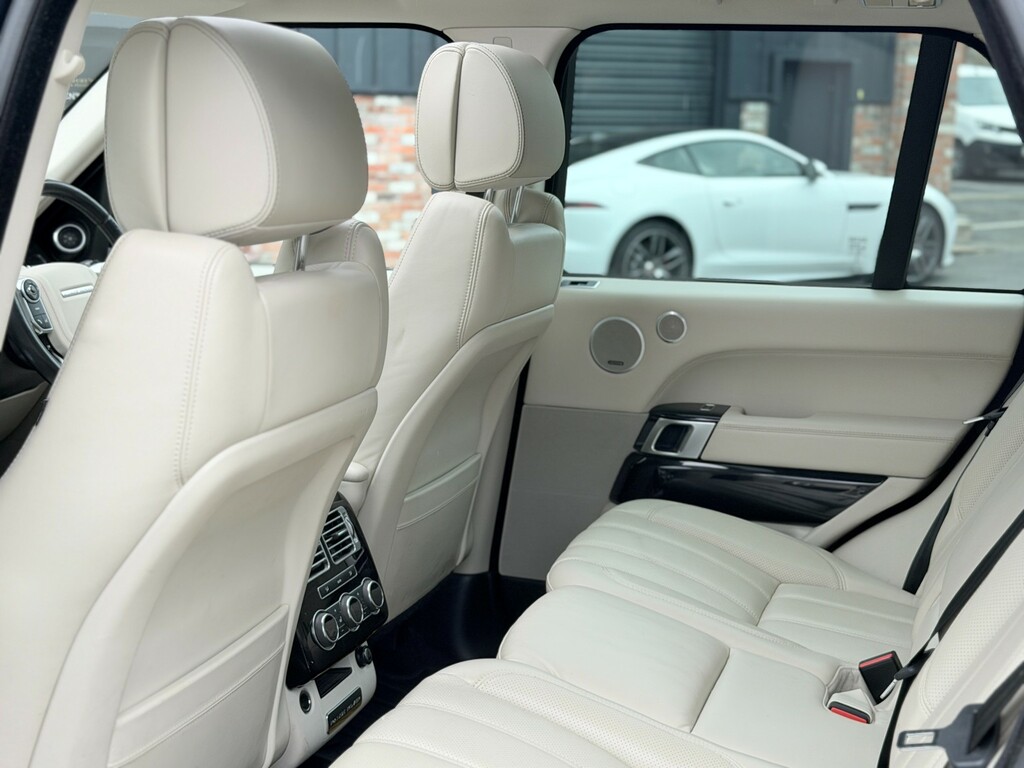 Land Rover Range Rover 4.4 Sdv8 339 Bhp Grey #59