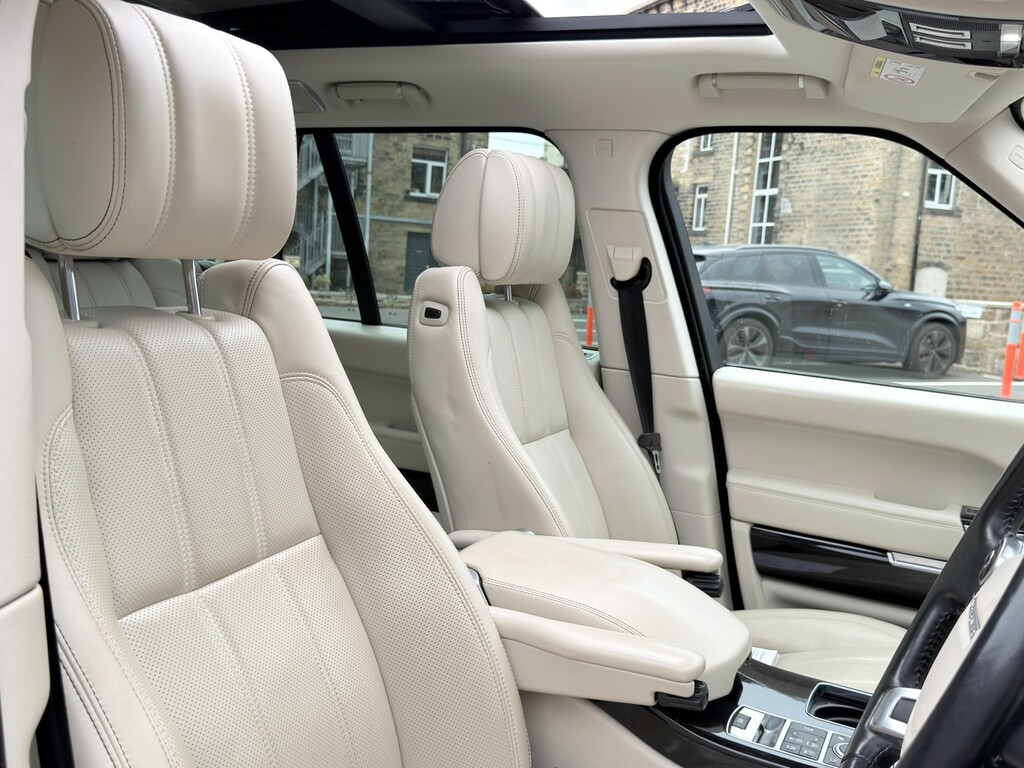 Land Rover Range Rover 4.4 Sdv8 339 Bhp Grey #71