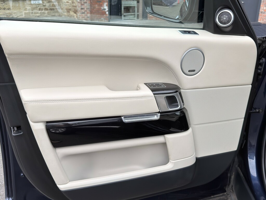 Land Rover Range Rover 4.4 Sdv8 339 Bhp Grey #57