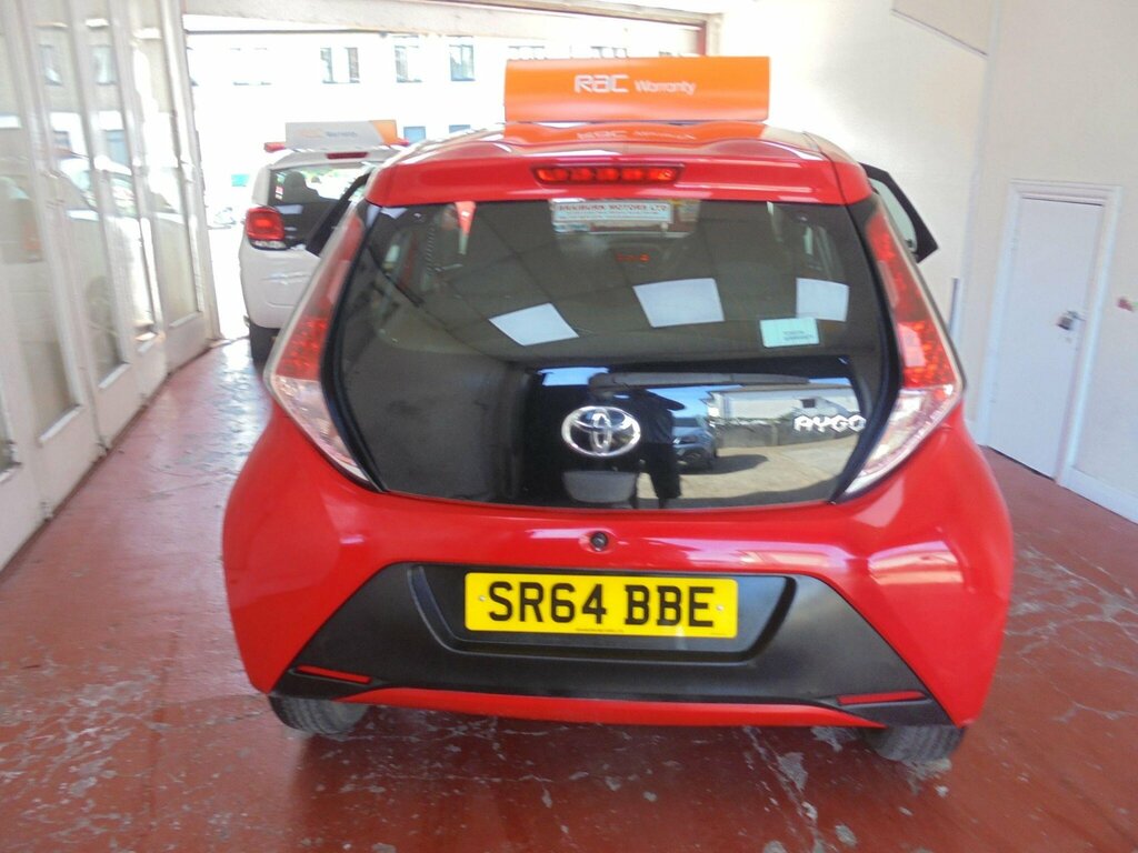 Toyota Aygo 1.0 Vvt-i X Euro 5 Euro 5 Red #3