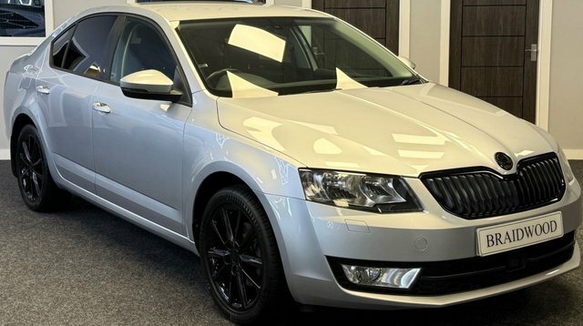 Skoda Octavia Hatchback Silver #3