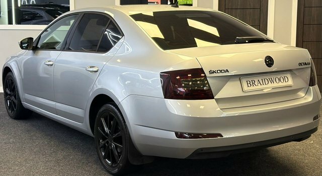 Skoda Octavia Hatchback Silver #4