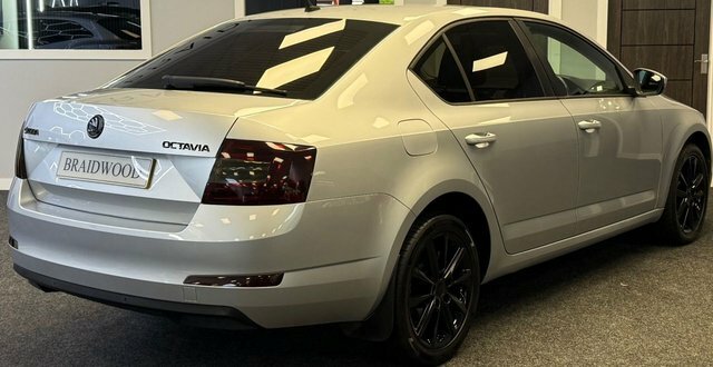 Skoda Octavia Hatchback Silver #6