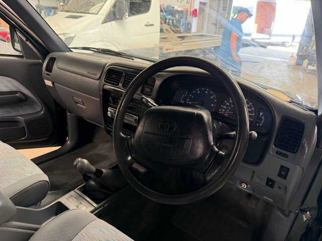 Toyota HILUX Gx 4X4 Double Green #6