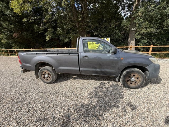 Toyota HILUX D-4d Hl2 Pickup Grey #3
