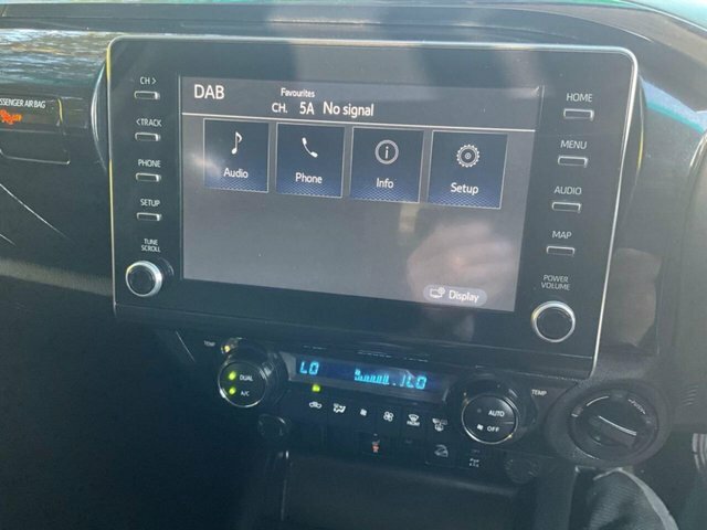 Toyota HILUX Active 2.4 D-4d Dcab Black #11