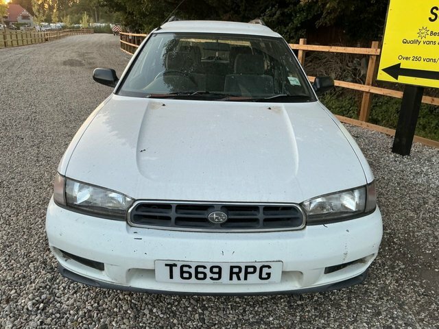 Subaru Legacy Classic Gl Sport Tourer White #2