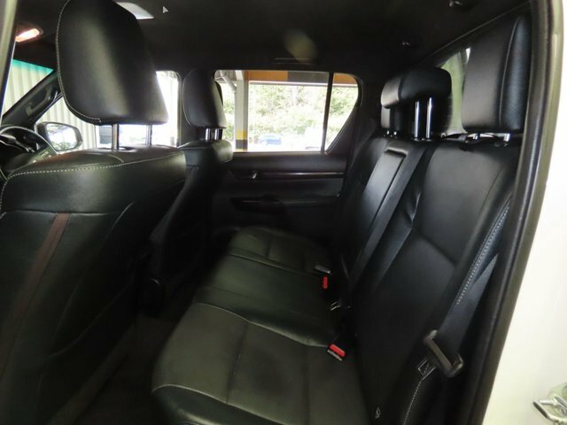 Toyota HILUX 2.4 D-4d Active 4Wd Euro 6 3.5T Black #11