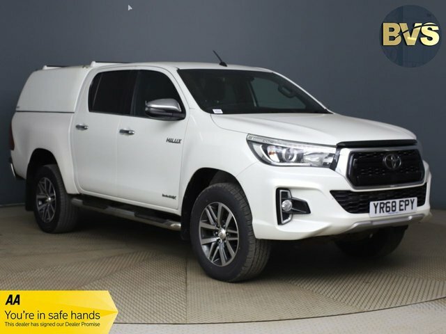 Toyota HILUX D-4d Invincible X Pickup White