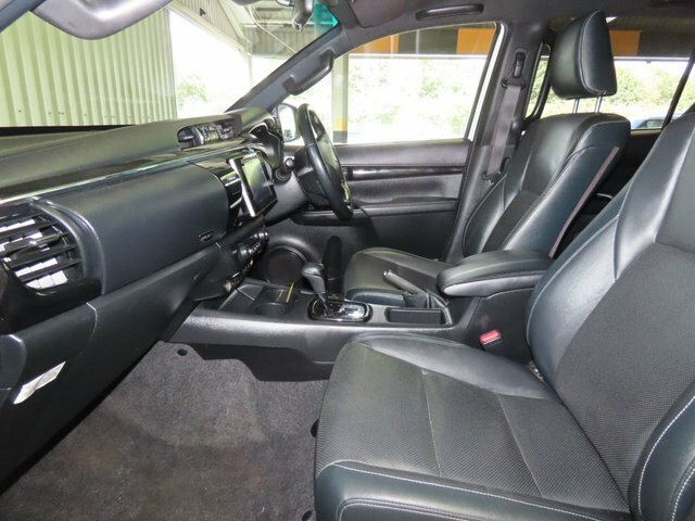 Toyota HILUX 2.4 D-4d Active 4Wd Euro 6 3.5T Black #15