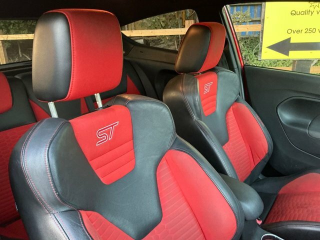 Ford Fiesta 1.0 Ecoboost 125 Titanium Zero Road Tax Red #2