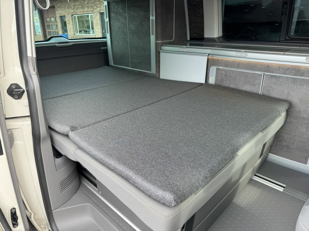 Volkswagen California Mpv Grey #15