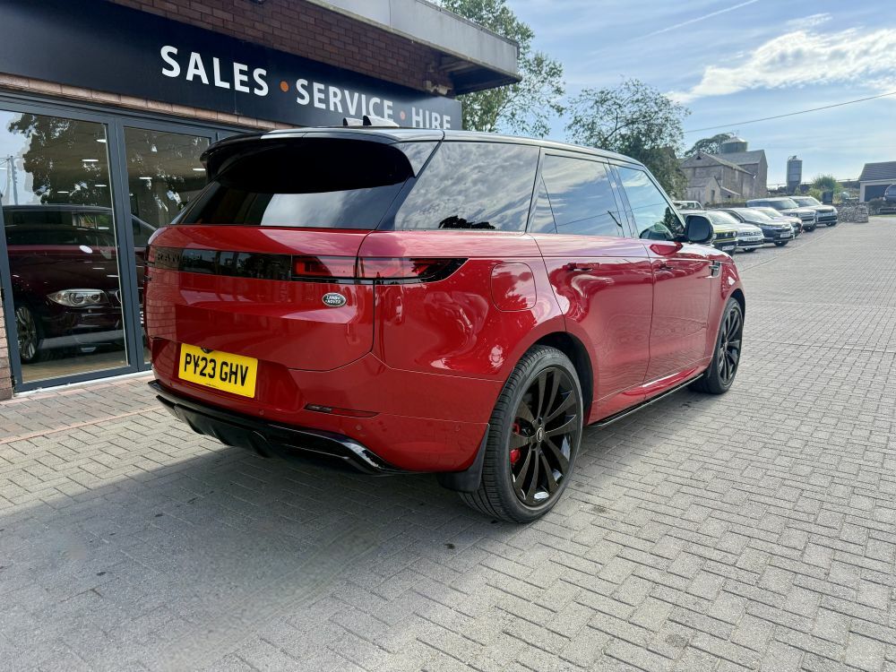 Land Rover Range Rover Sport 3.0 D350 Black #2