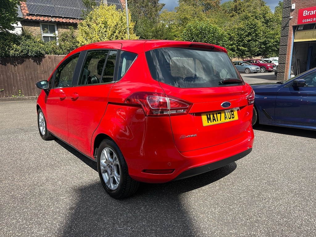 Ford B-Max Zetec Navigator Red #4
