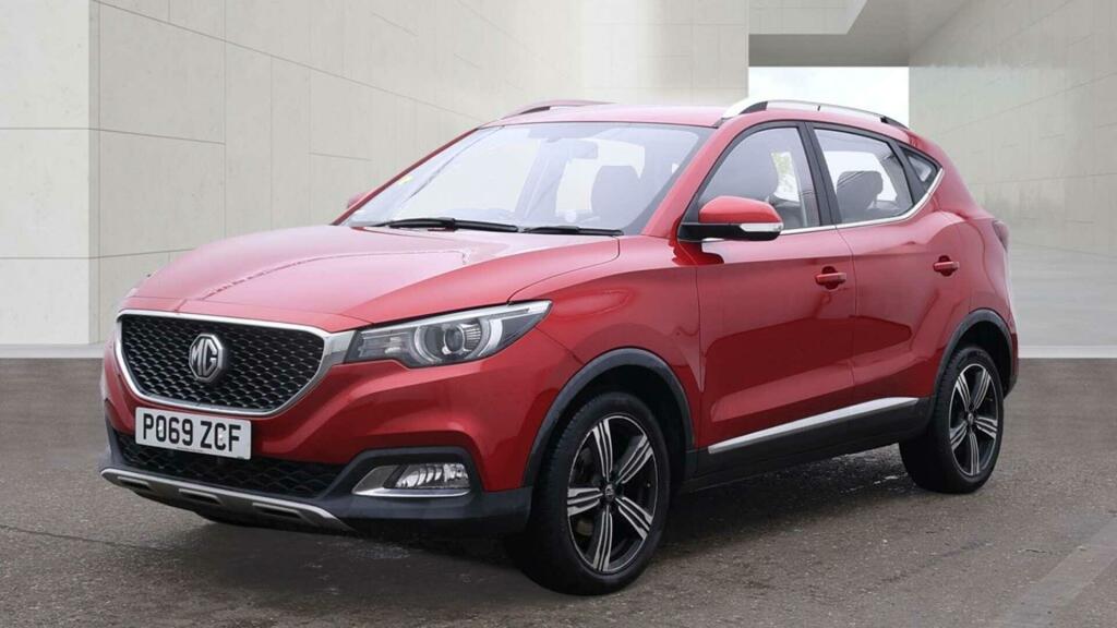 MG ZS Exclusive Red #2