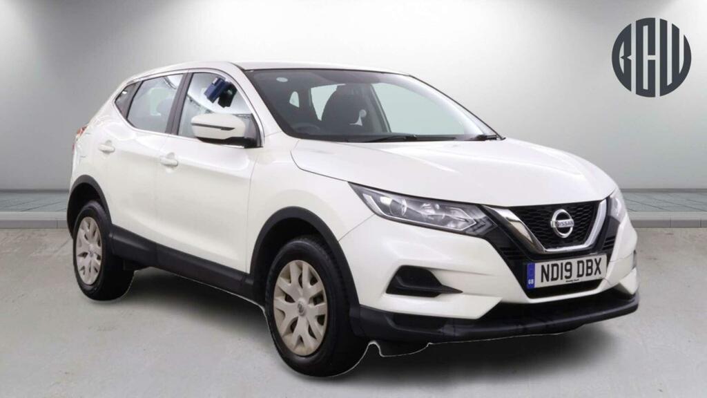 Nissan Qashqai Visia White