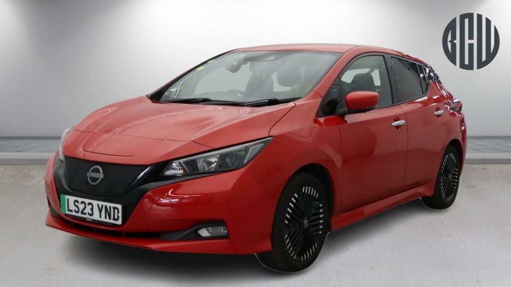 Nissan Leaf N-connecta Red #2