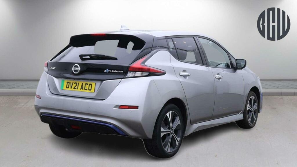 Nissan Leaf E N-connecta Silver #4