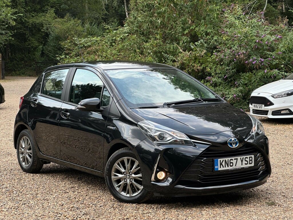 Toyota Yaris Hatchback 1.5 Vvt-h Icon Tech E-cvt Euro 6 Ss 5 KN67YSB Black #2