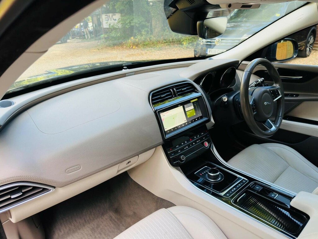 Jaguar XE 2.0I Gpf R-sport Euro 6 Ss Grey #16