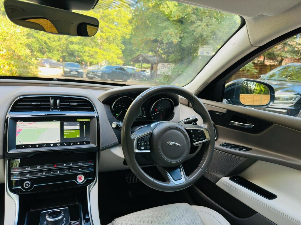 Jaguar XE 2.0I Gpf R-sport Euro 6 Ss Grey #25