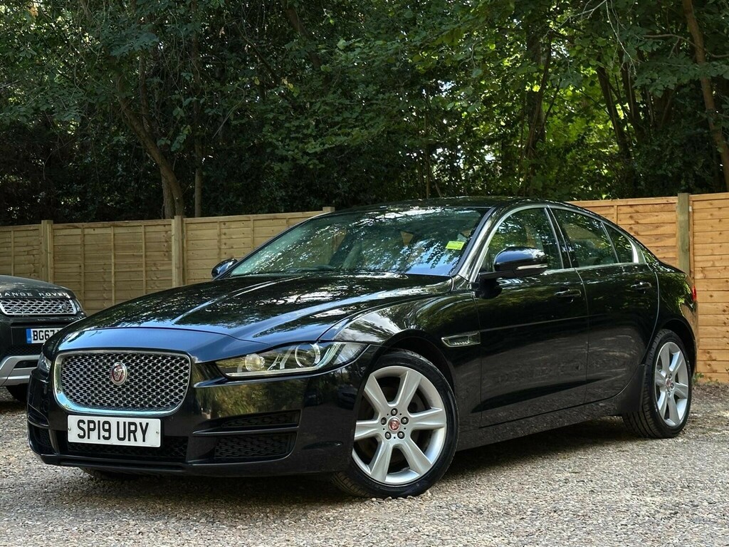 Jaguar XE 2.0I Gpf Portfolio Euro 6 Ss Black #4