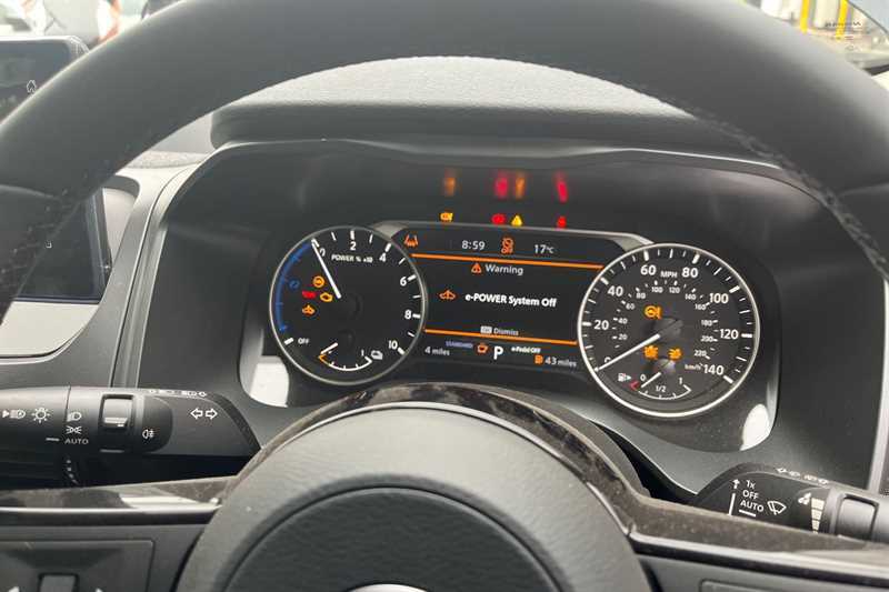 Nissan Qashqai 1.5 E-power Acenta Premium Black #3