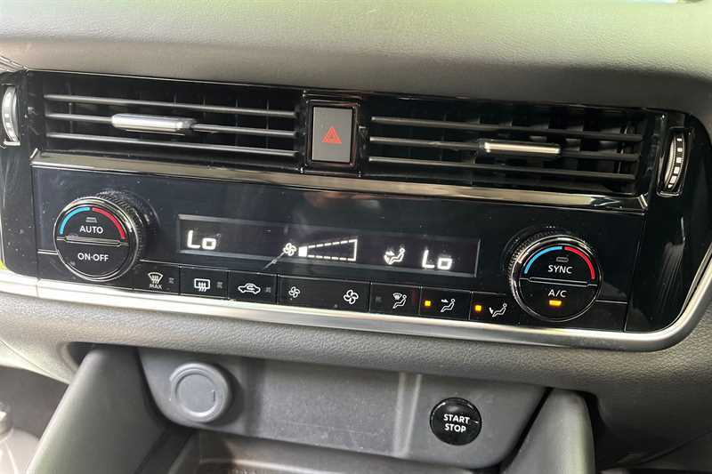 Nissan Qashqai 1.5 E-power N-connecta Red