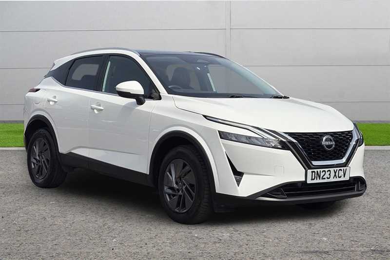 Nissan Qashqai 1.3 Dig-t Mh 158 Acenta Premium Xtronic DN23XCV White