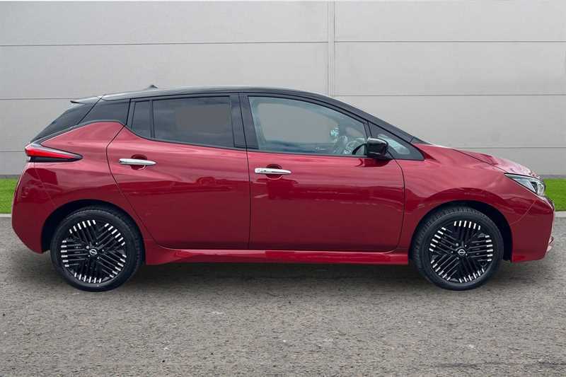 Nissan Leaf 160Kw E Tekna 59Kwh Red #4