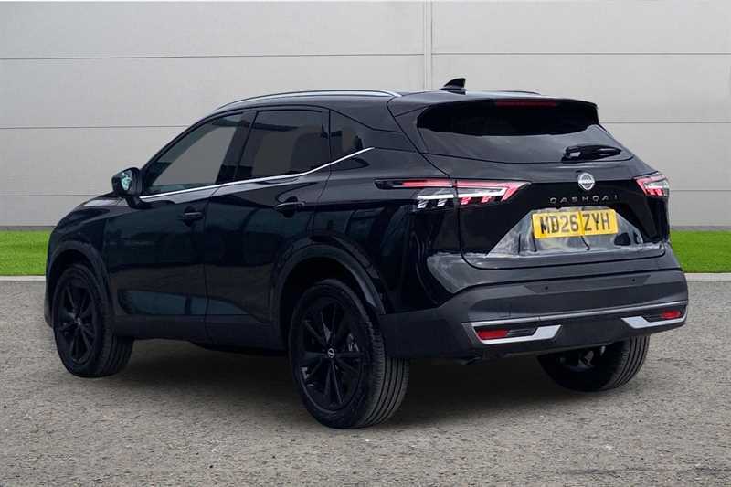Nissan Qashqai 1.3 Dig-t Mh 158 Tekna MD26ZYH Black #2