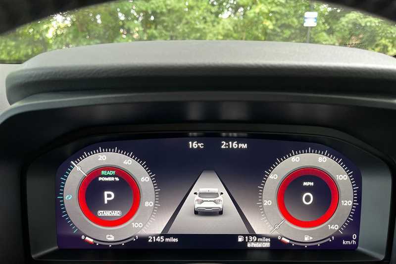 Nissan Qashqai 1.5 E-power Tekna Black #4