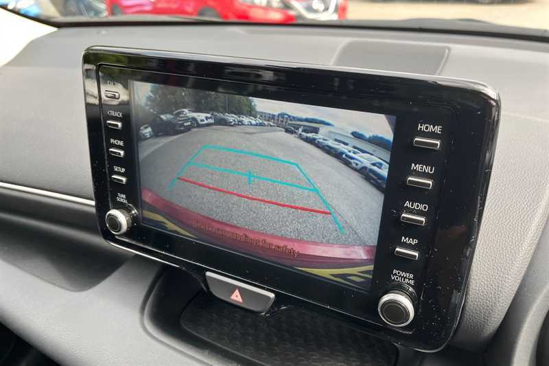 Toyota Yaris 1.5 Hybrid Design Cvt MM23BBF Red #3