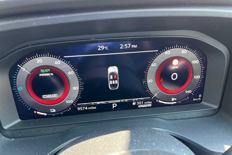 Nissan Qashqai 1.5 E-power N-connecta Grey #2