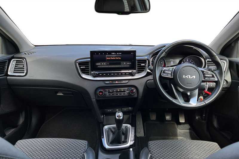 Kia Ceed 1.5 T-gdi 3 Hatchback Dct Euro 6 Ss Red #9