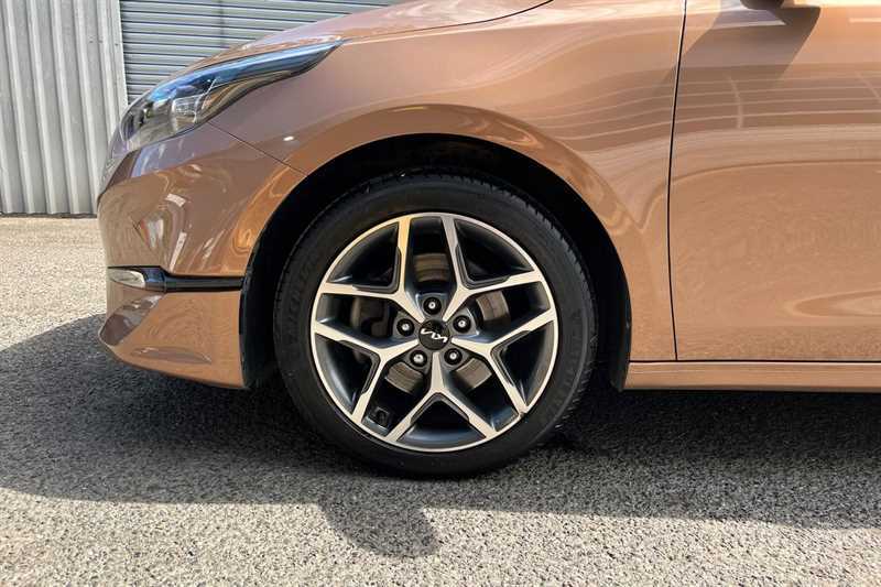 Kia Ceed 1.5 T-gdi 3 Hatchback Dct Euro 6 Ss Red #48