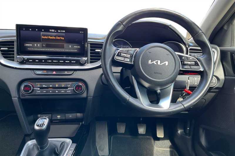 Kia Ceed 1.5 T-gdi 3 Hatchback Dct Euro 6 Ss Red #15