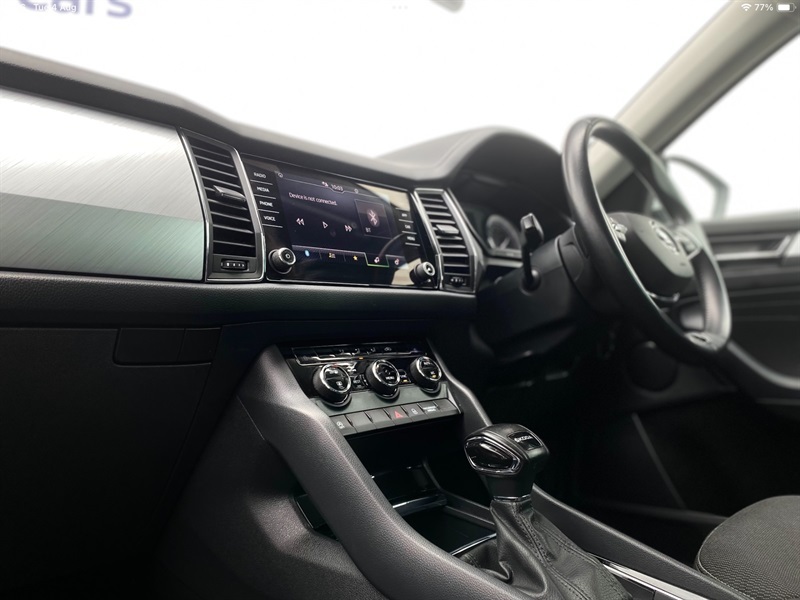 Skoda Kodiaq 2.0 Tdi Se Dsg 7 Seat VU22KYZ White #4