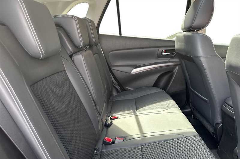 Suzuki S Cross 1.4 Boosterjet 48V Hybrid Ultra Red