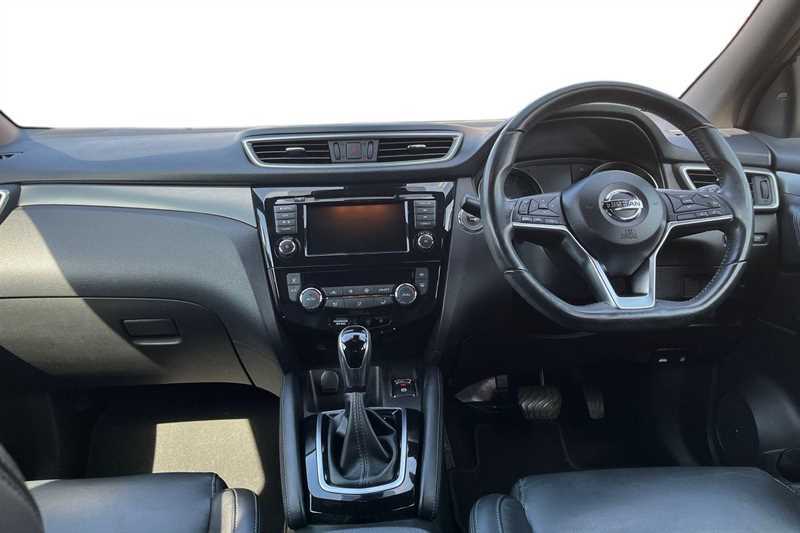 Nissan Qashqai 1.3 Dig-t 160 Tekna Dct Black #4