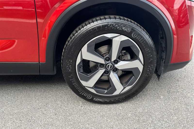 Nissan Qashqai 1.3 Dig-t Mh 158 N-connecta Xtronic Red #6