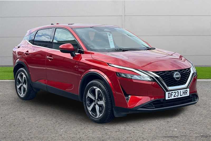Nissan Qashqai 1.3 Dig-t Mh 158 N-connecta Xtronic Red