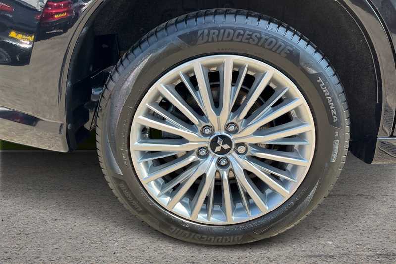 Mitsubishi Outlander 2.0 Mivec 4 Cvt 4Wd Euro 6 Ss Silver #9