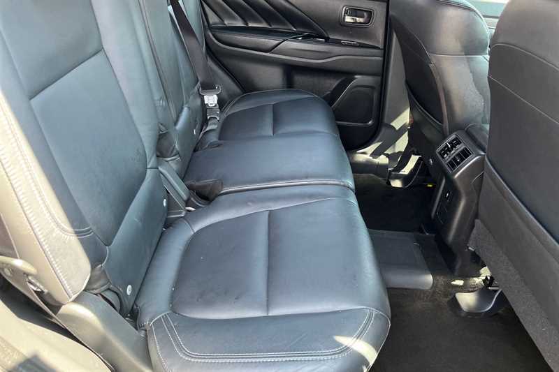 Mitsubishi Outlander 2.0 Mivec 4 Cvt 4Wd Euro 6 Ss Silver #23