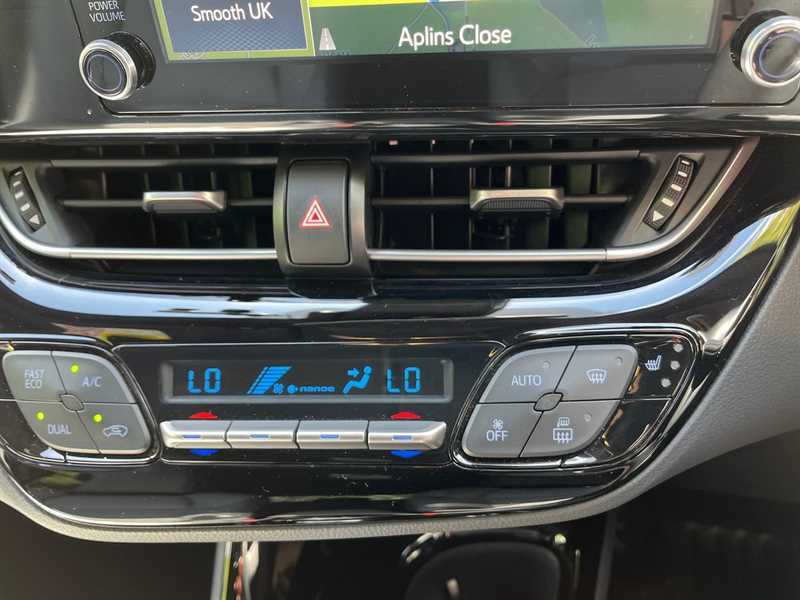Toyota C-Hr 1.8 Hybrid Excel Cvt KE71LDZ Silver #3